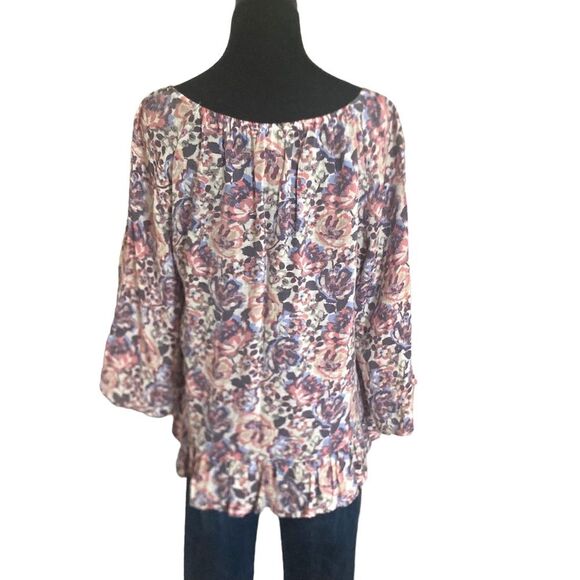 Zac & Rachel Flowy Floral Blouse with Lace Accent, Size Medium - Picture 6 of 9
